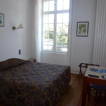 Qualys-hotel Le Chateau Du Pelave Hotel 3*