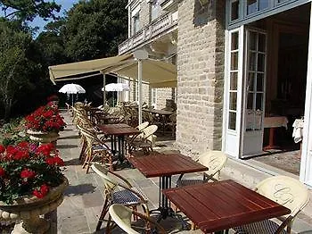 Qualys-hotel Le Chateau Du Pelave Hotel