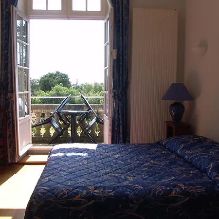 Hotel Qualys-hotel Le Chateau Du Pelave 3*